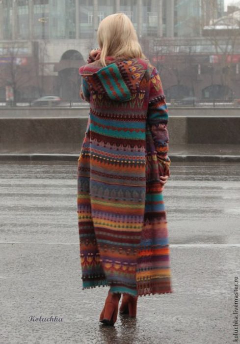 Traje de otoño con suéter