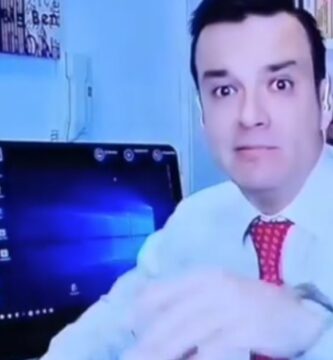 El despido de Juan Diego Alvira mientras presentaba un mensaje
