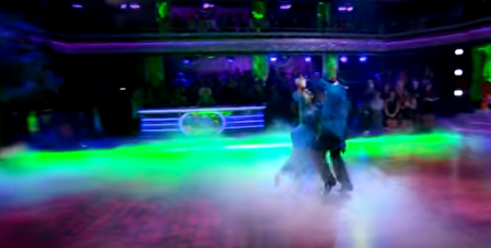 ¡Laurie Hernandez ganó el episodio de Mira que Baila! Americano toca un vals 4 img 58236a29bfd57