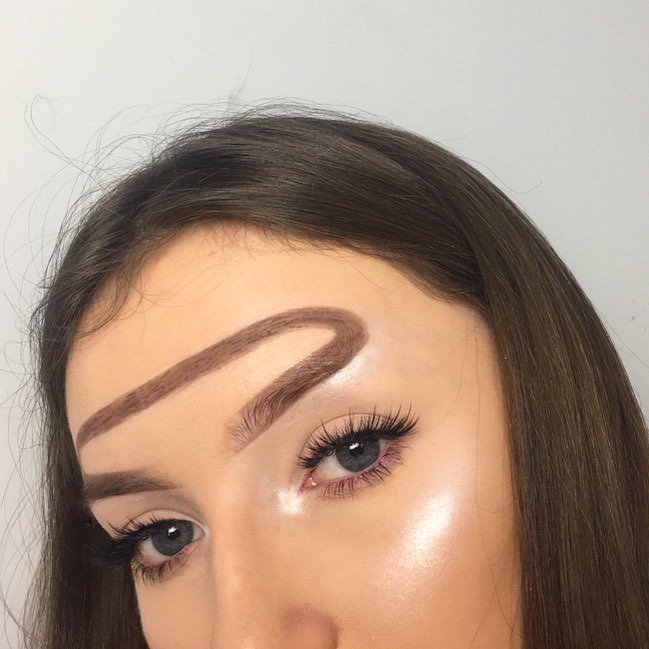 Halo de cejas 