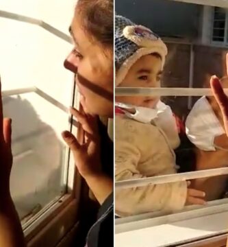 El triste reencuentro de una madre y su hijo, separados por el coronavirus